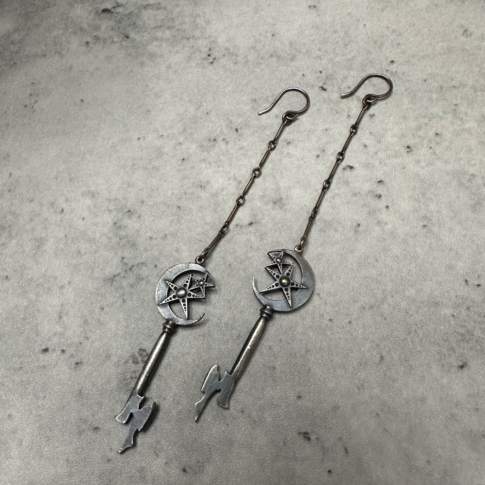Bloodmilk key of the endless night night mini earrings
